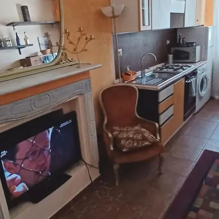 Gold House Stazione Apartment Milan
