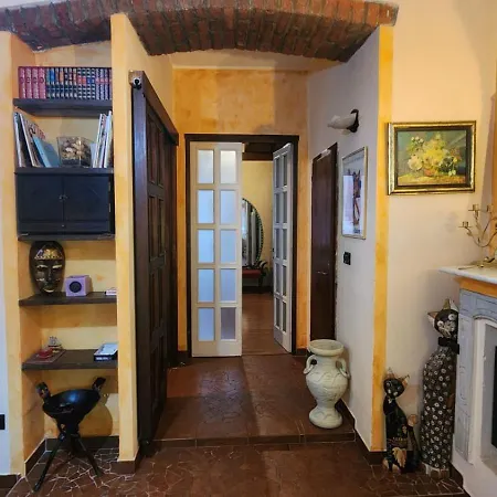 Gold House Station Apartman